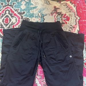 Dance Studio Mid-Rise Pant *Short